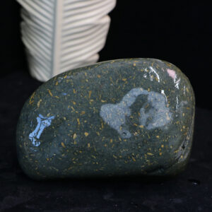 Spiritual Wellness Stones – Use These Calming River Pebbles in Feng Shui Layouts, Ritual Spaces, Yoga Corners or Daily Energy Practices to Align Your Environment with Inner Peace 022