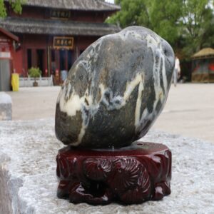 静心石——天然河石，用于集中能量、接地气，在家中营造个人神圣空间，促进健康、冥想和反思