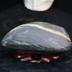 Energetic anchor. Hold during stress for instant grounding and centering 033