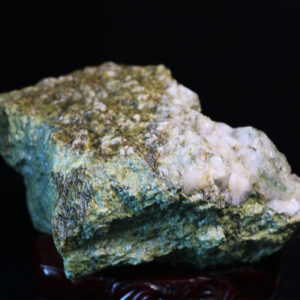 Protect against negative energy and stabilize the aura004